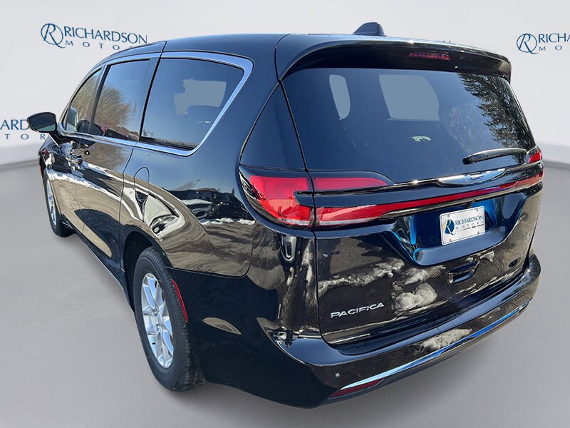 2026 Chrysler Pacifica Select - Photo 6