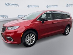 2026 Chrysler Pacifica SELECT AWD Passenger Van