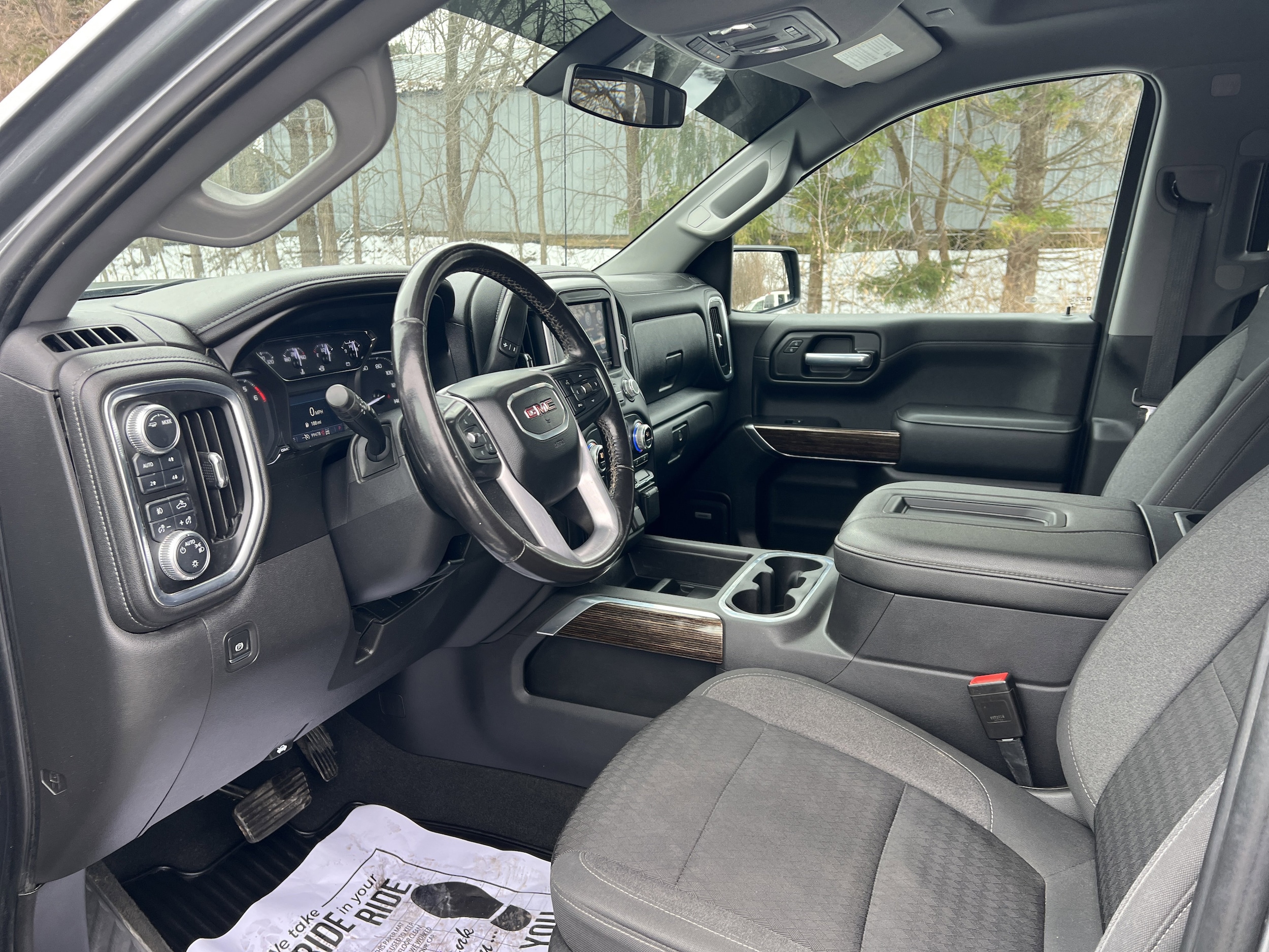 View vehicle photo 6