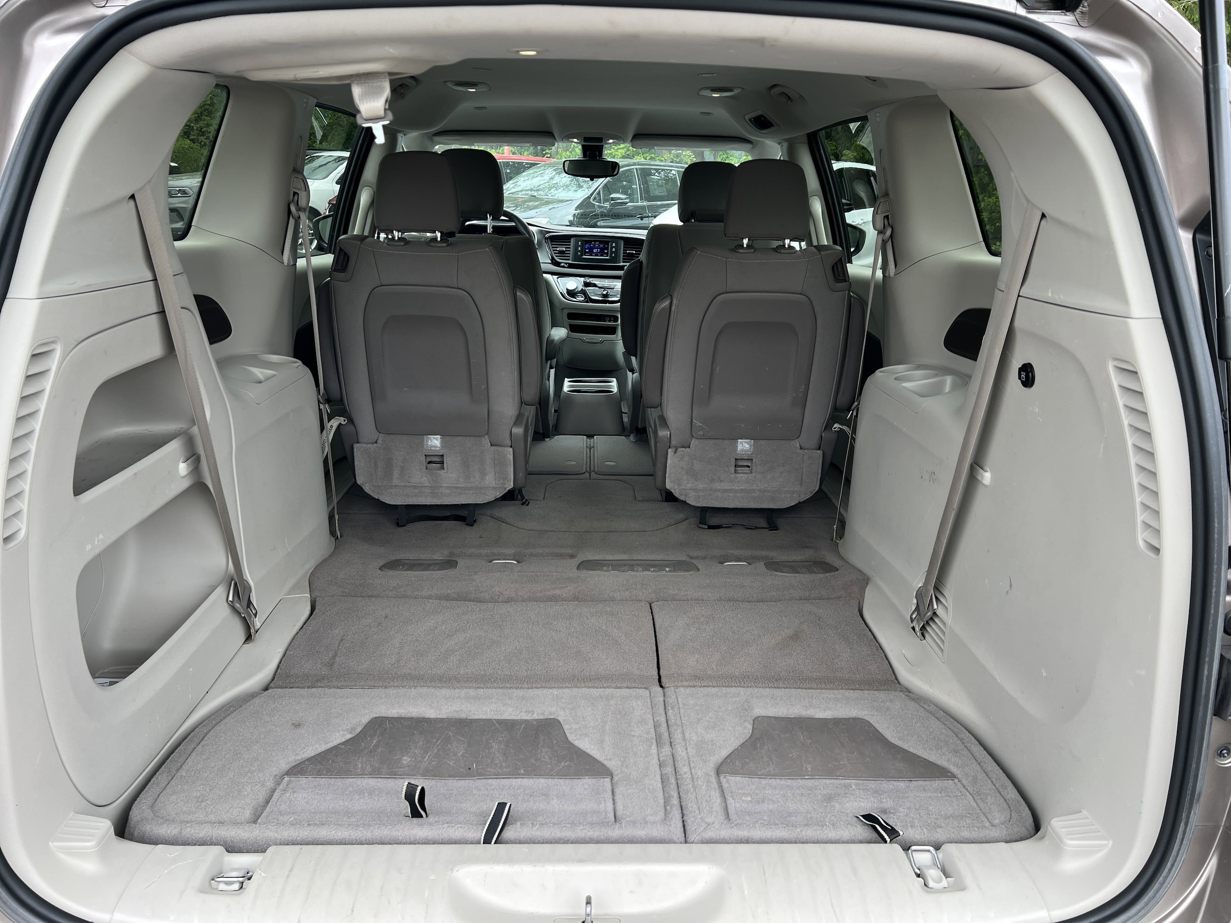 View vehicle photo 5