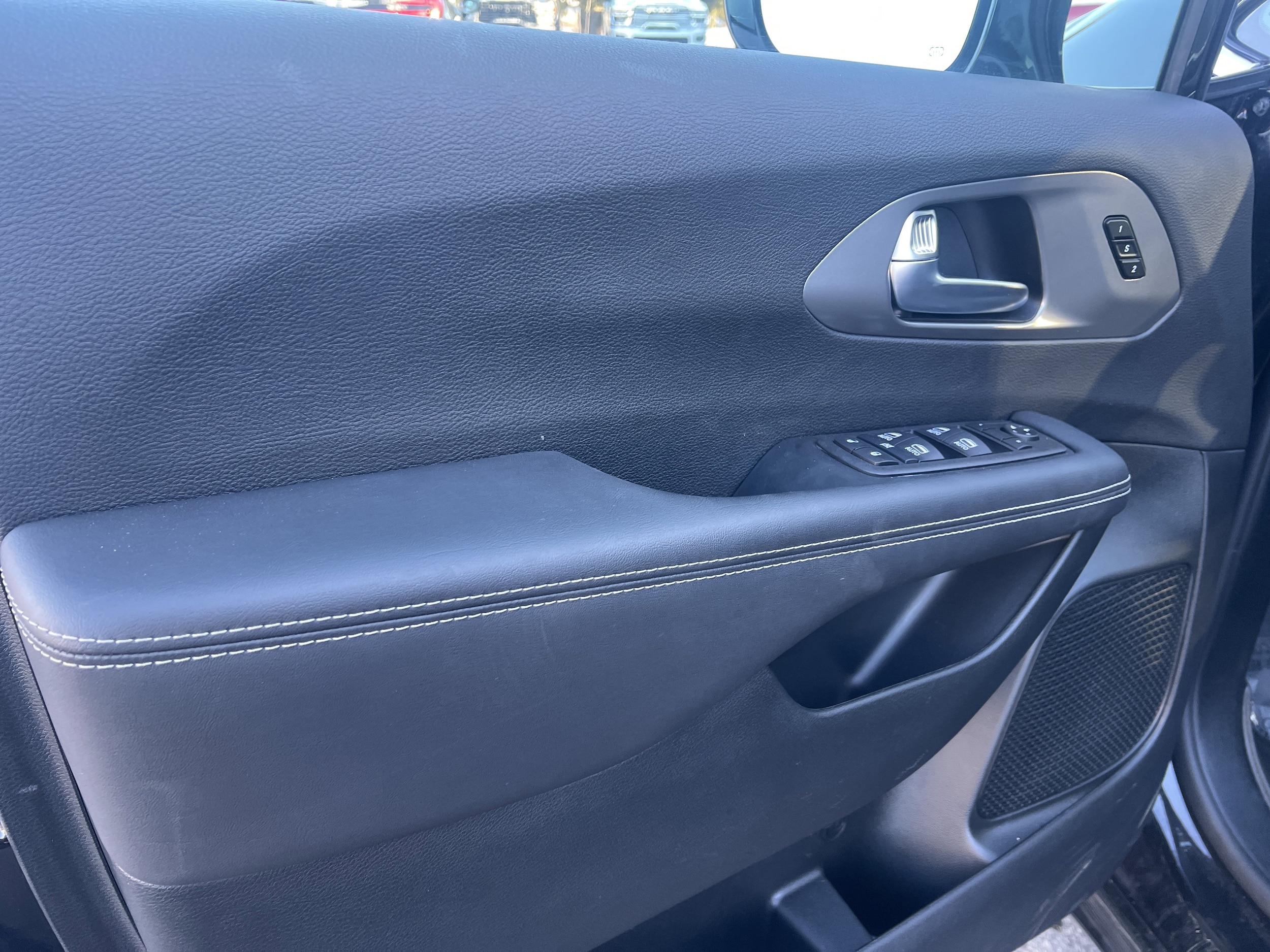2026 Chrysler Pacifica Select - Photo 16
