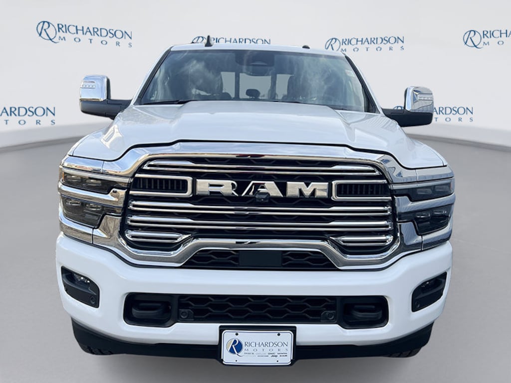 New 2026 Ram 2500 LARAMIE CREW CAB 4X4 6'4 BOX Pickup