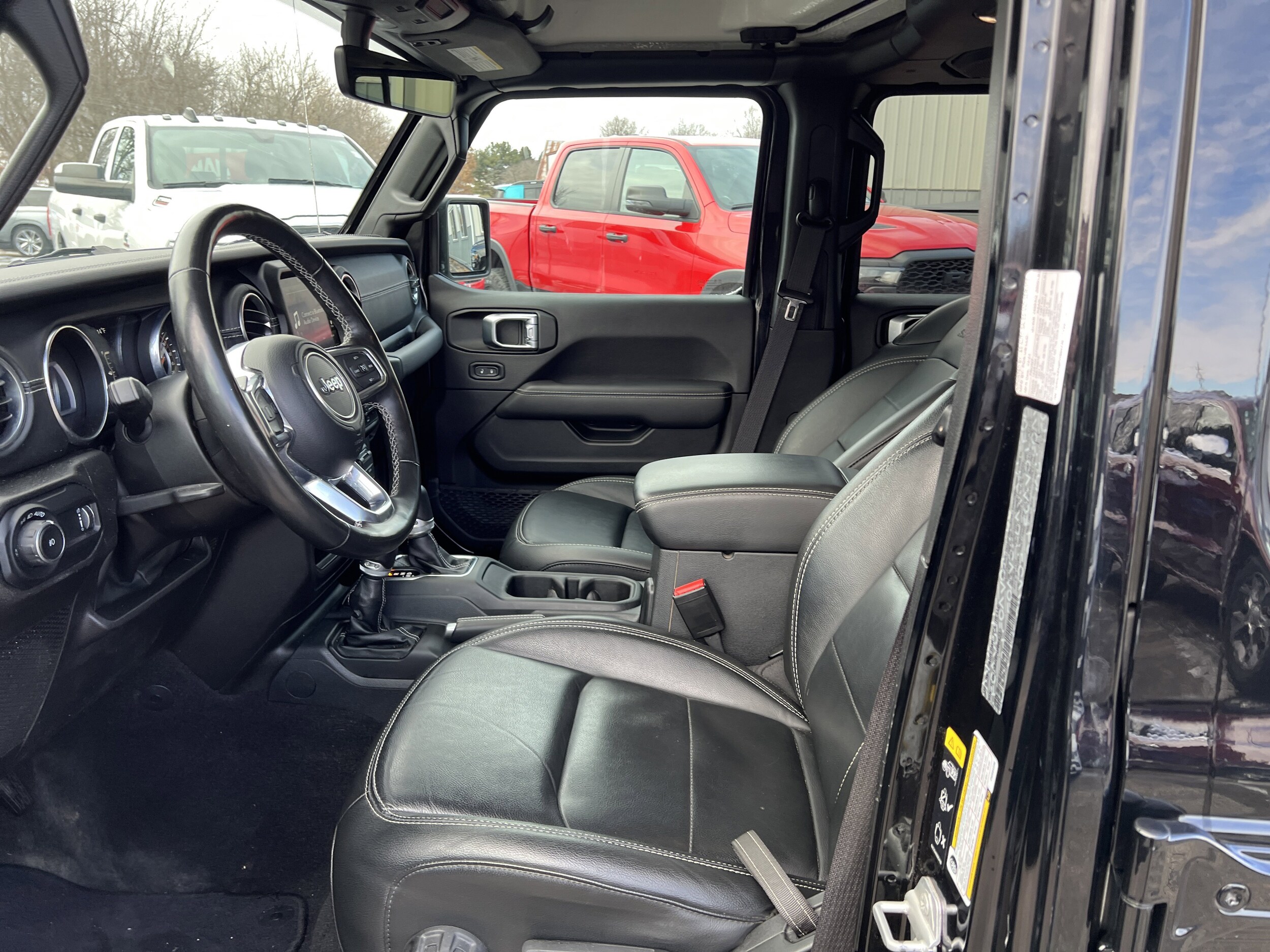 2023 Jeep Wrangler 4-Door Sahara - Photo 6