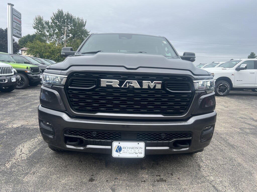 New 2027 Ram 1500 BIG HORN CREW CAB 4X4 5'7 BOX Pickup