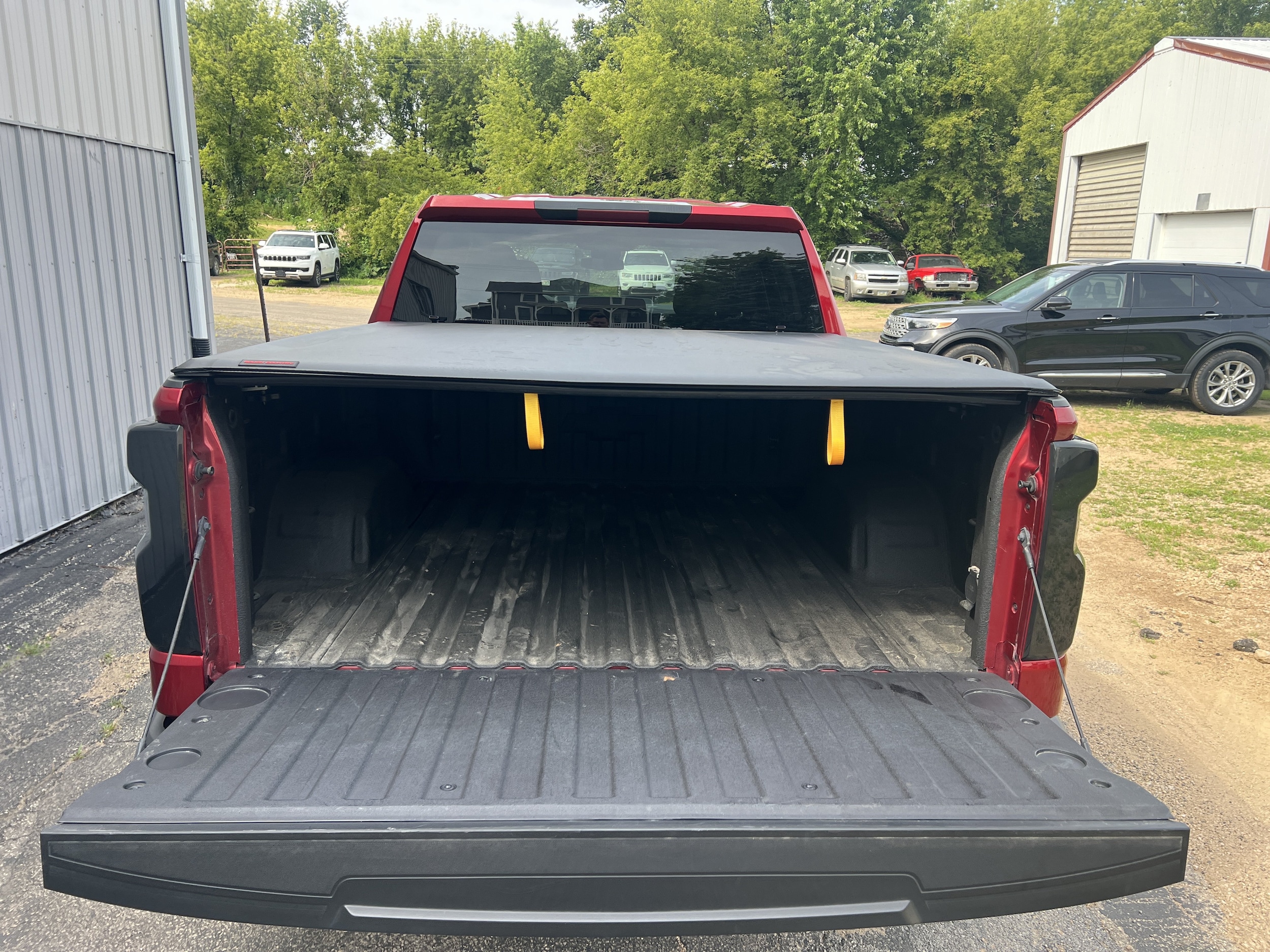 View vehicle photo 6