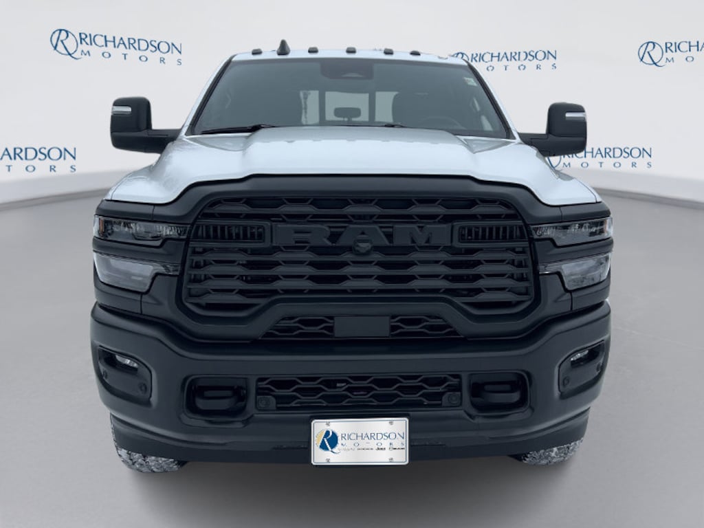 New 2026 Ram 2500 TRADESMAN CREW CAB 4X4 6'4 BOX Pickup