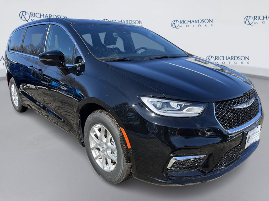 New 2026 Chrysler Pacifica SELECT Passenger Van