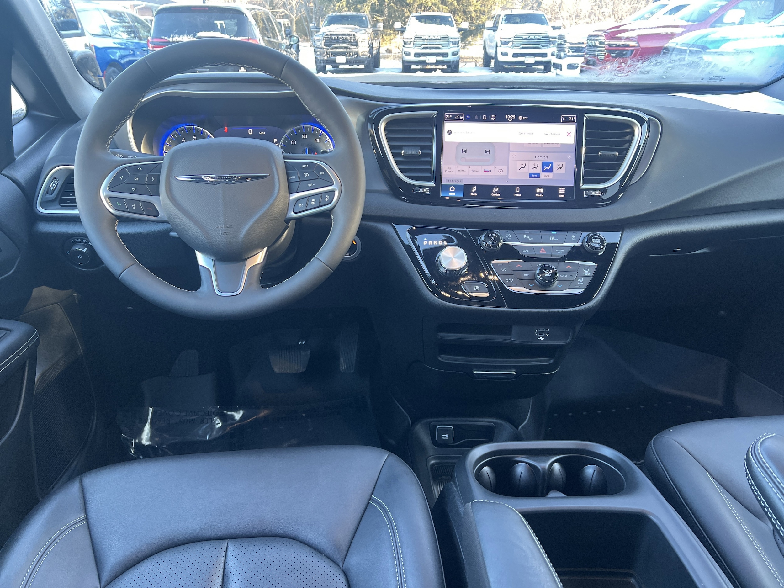 2026 Chrysler Pacifica Select - Photo 9