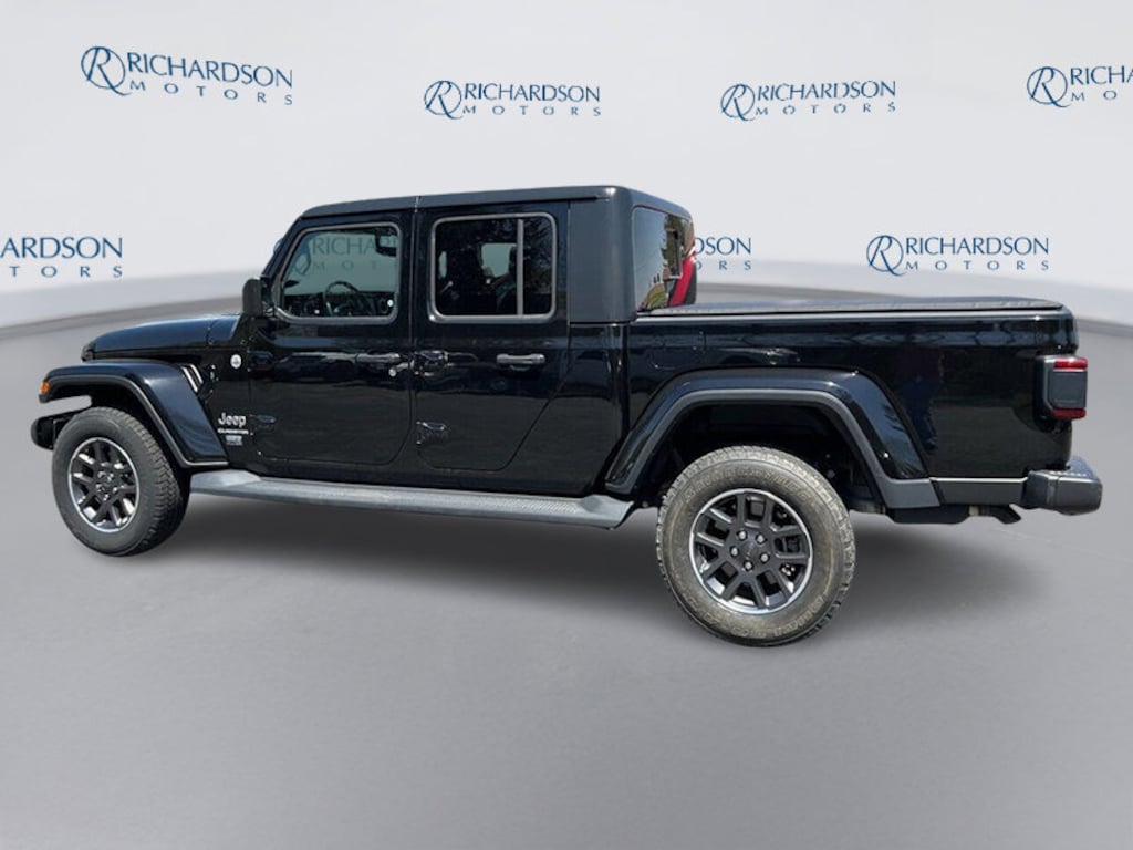 Used 2020 Jeep Gladiator Overland Truck Crew Cab
