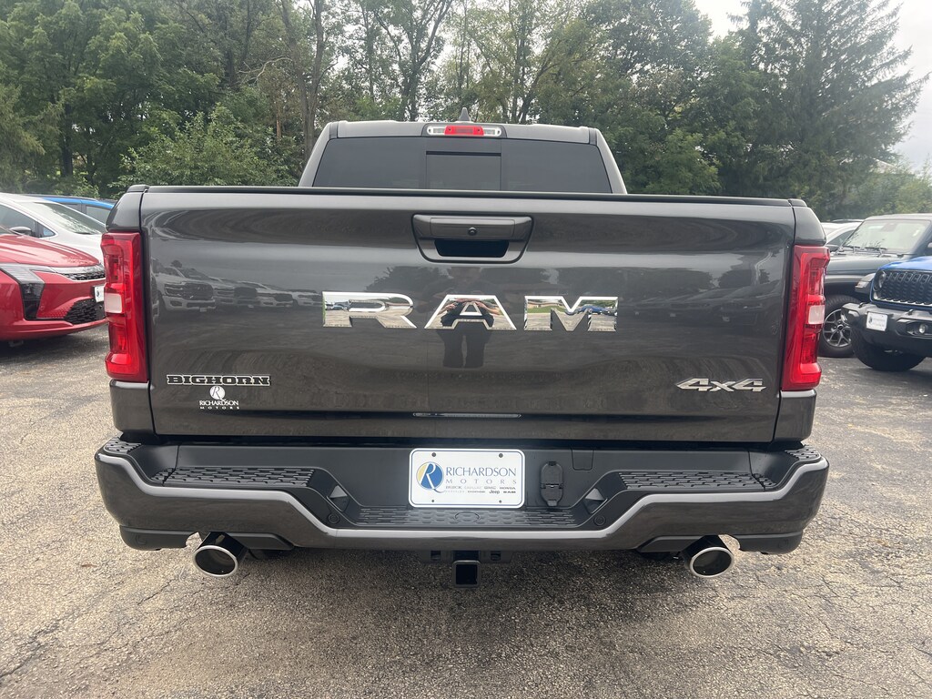 New 2027 Ram 1500 BIG HORN CREW CAB 4X4 5'7 BOX Pickup