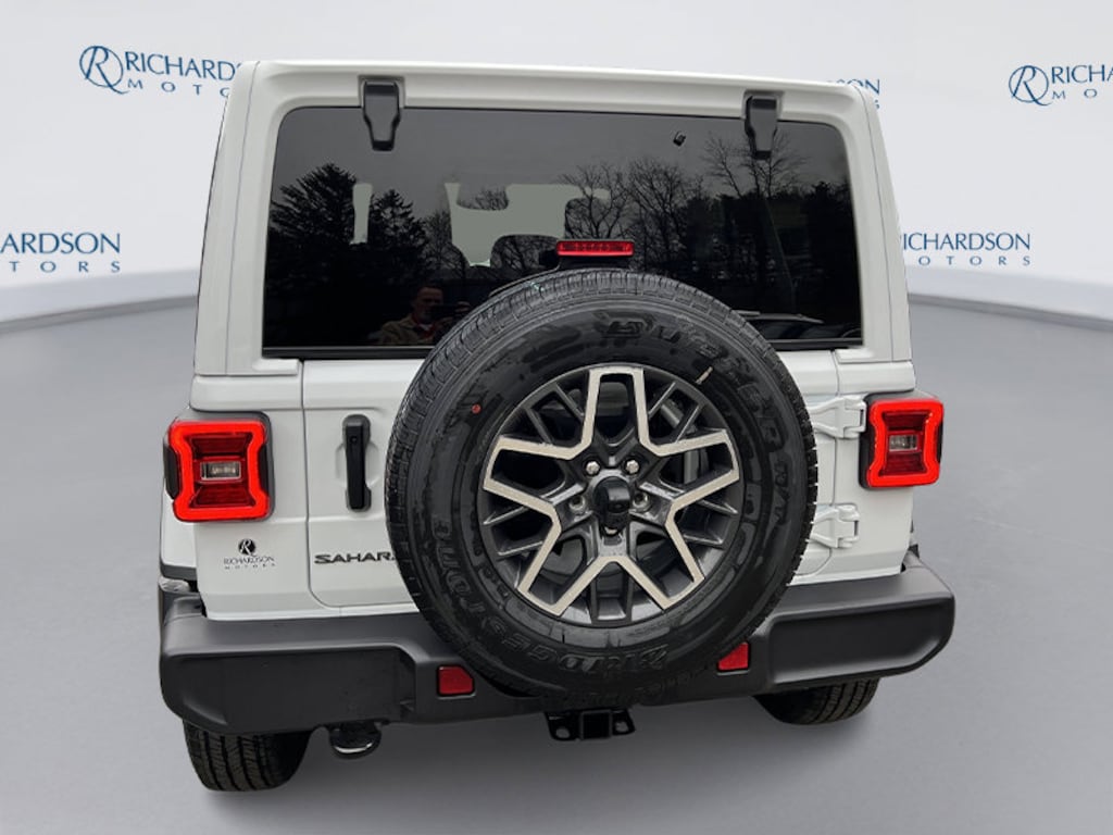 New 2026 Jeep Wrangler 4-DOOR SAHARA Sport Utility