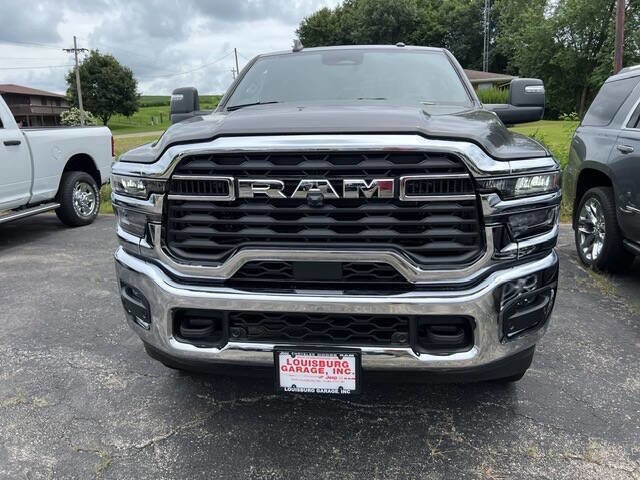 2025 Ram 2500 Big Horn photo 2