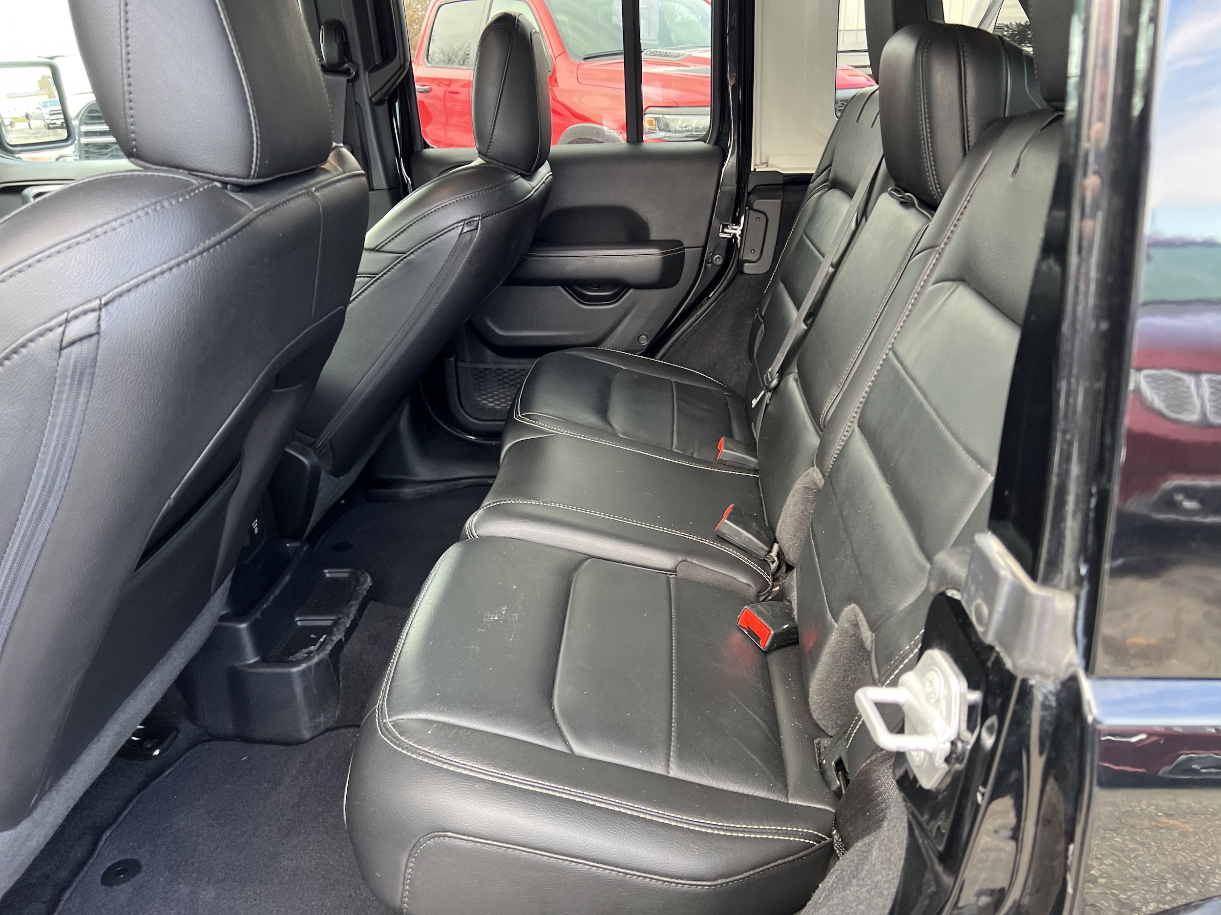 2023 Jeep Wrangler 4-Door Sahara - Photo 7