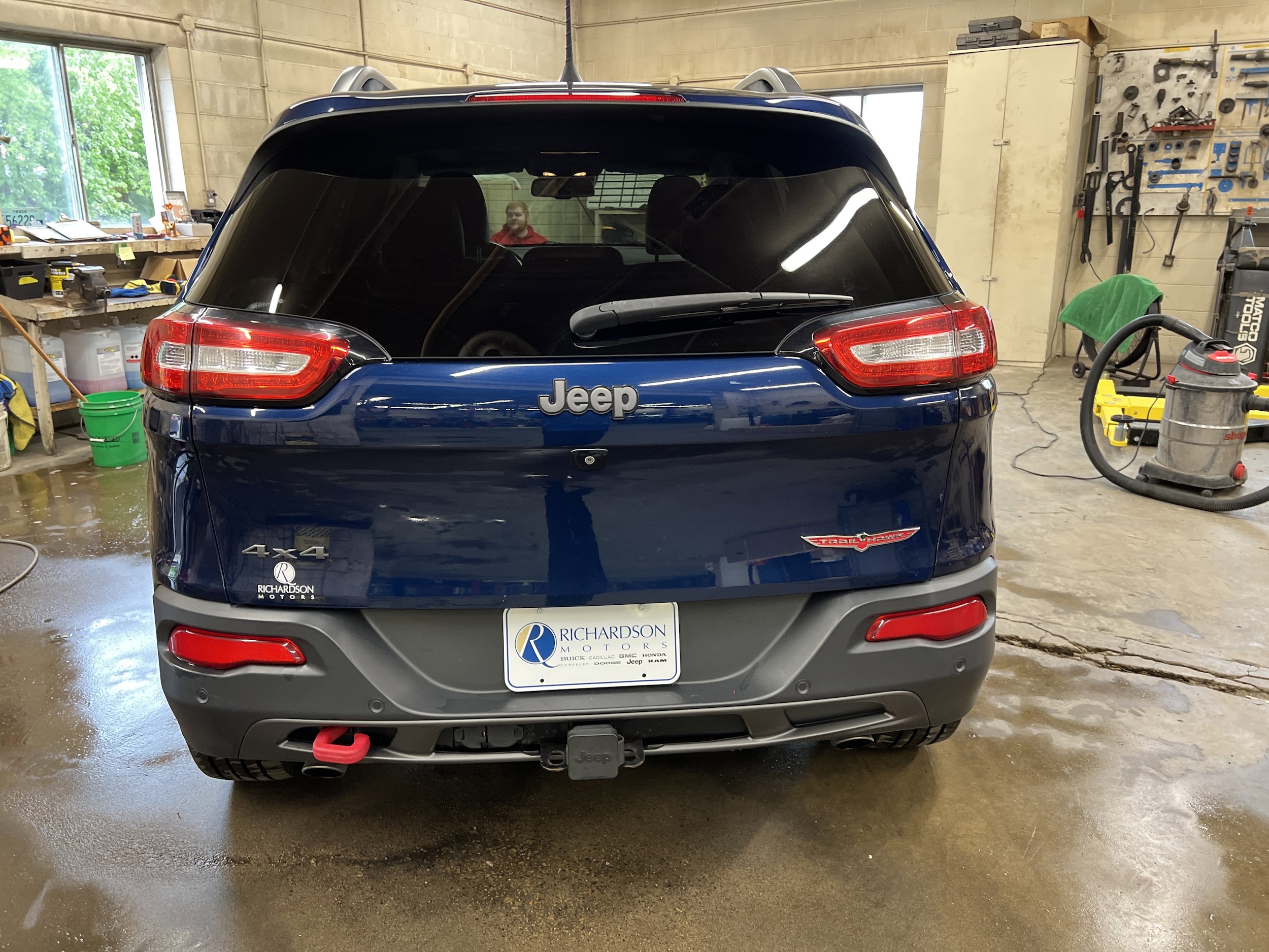 View vehicle photo 7