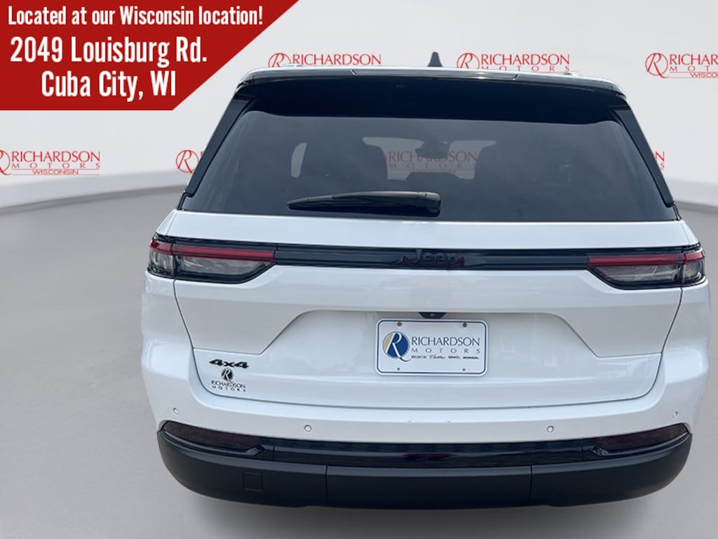 Used 2022 Jeep Grand Cherokee Laredo SUV