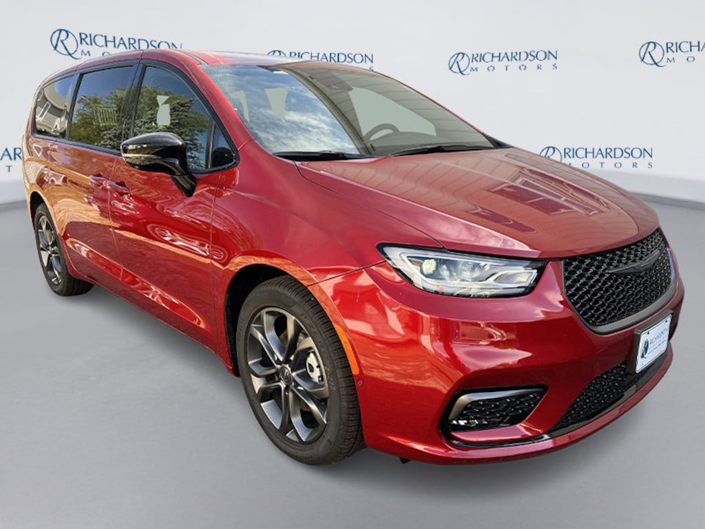 New 2026 Chrysler Pacifica SELECT Passenger Van