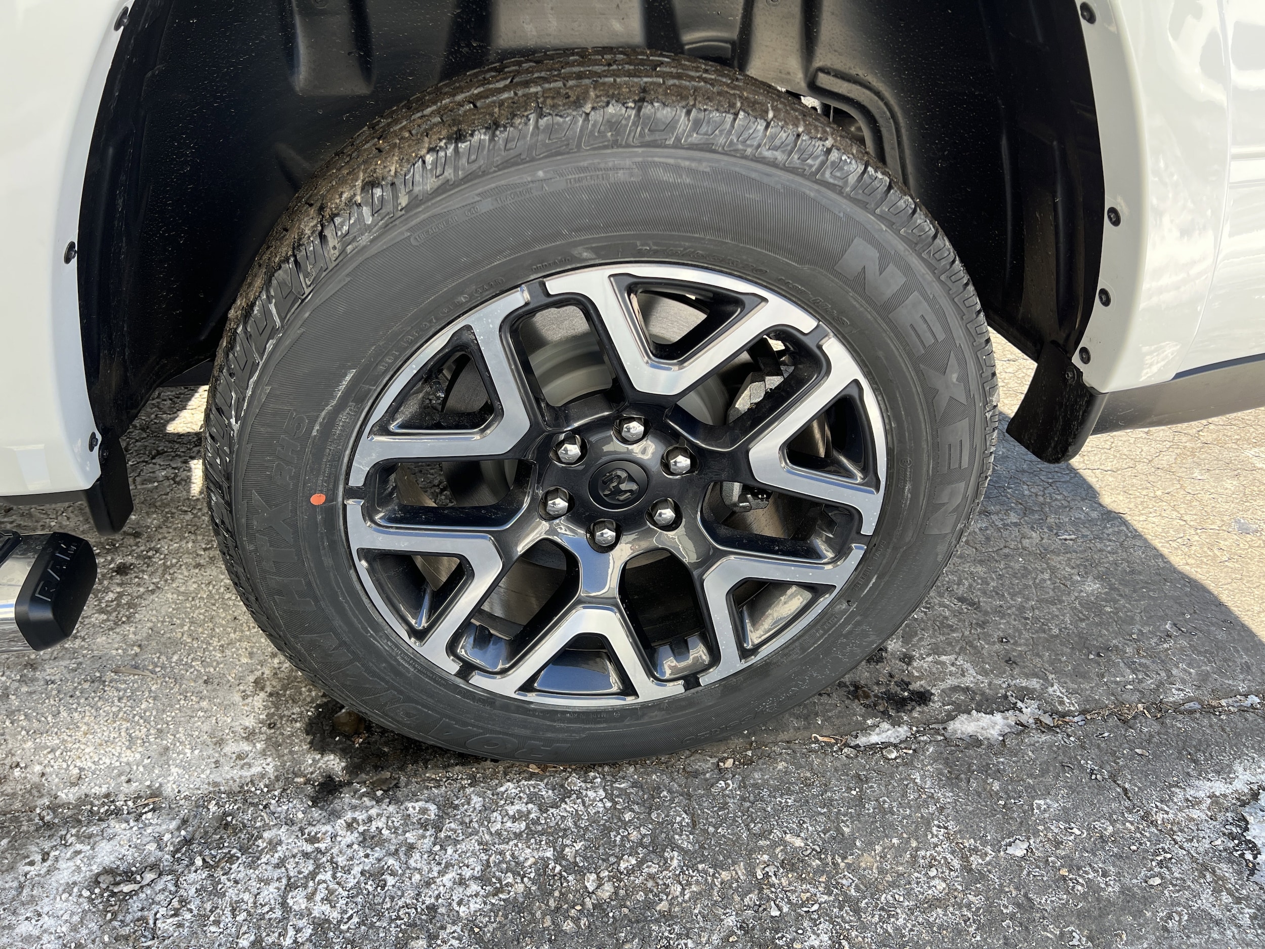 View vehicle photo 6