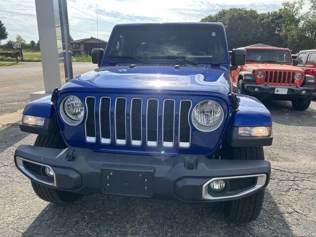 2018 Jeep Wrangler Unlimited Sahara photo 2