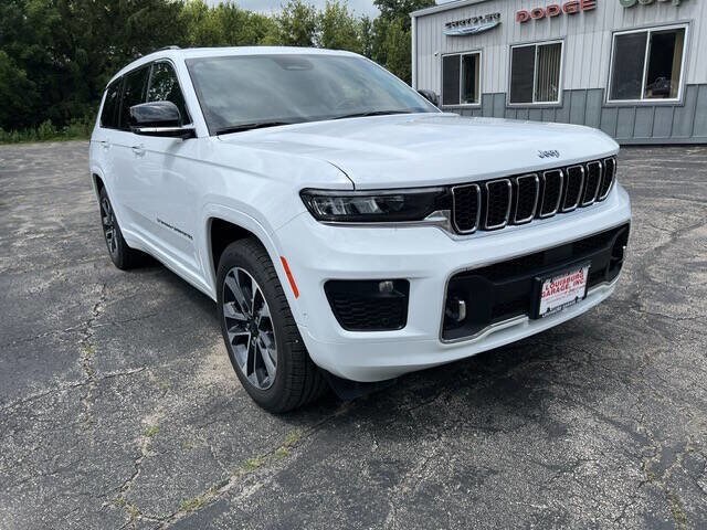 2022 Jeep Cherokee Overland photo 3