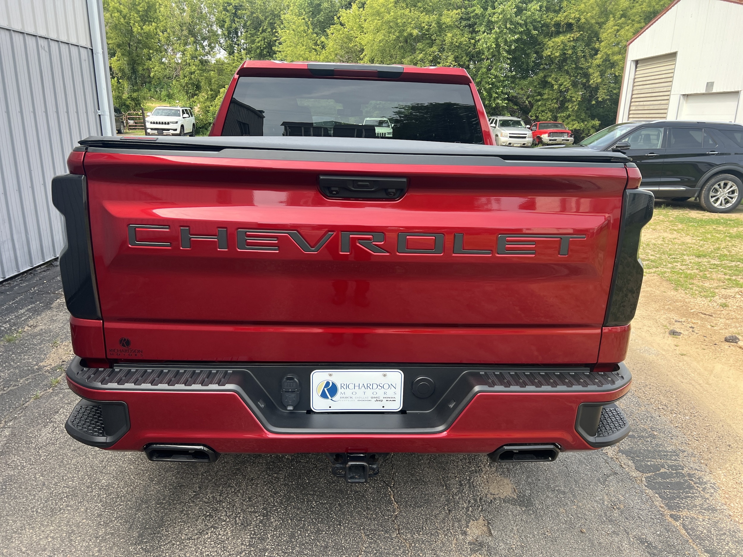 View vehicle photo 5