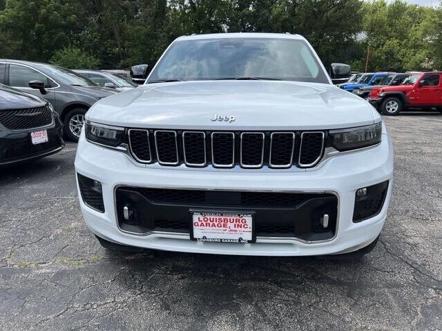 2022 Jeep Cherokee Overland photo 2