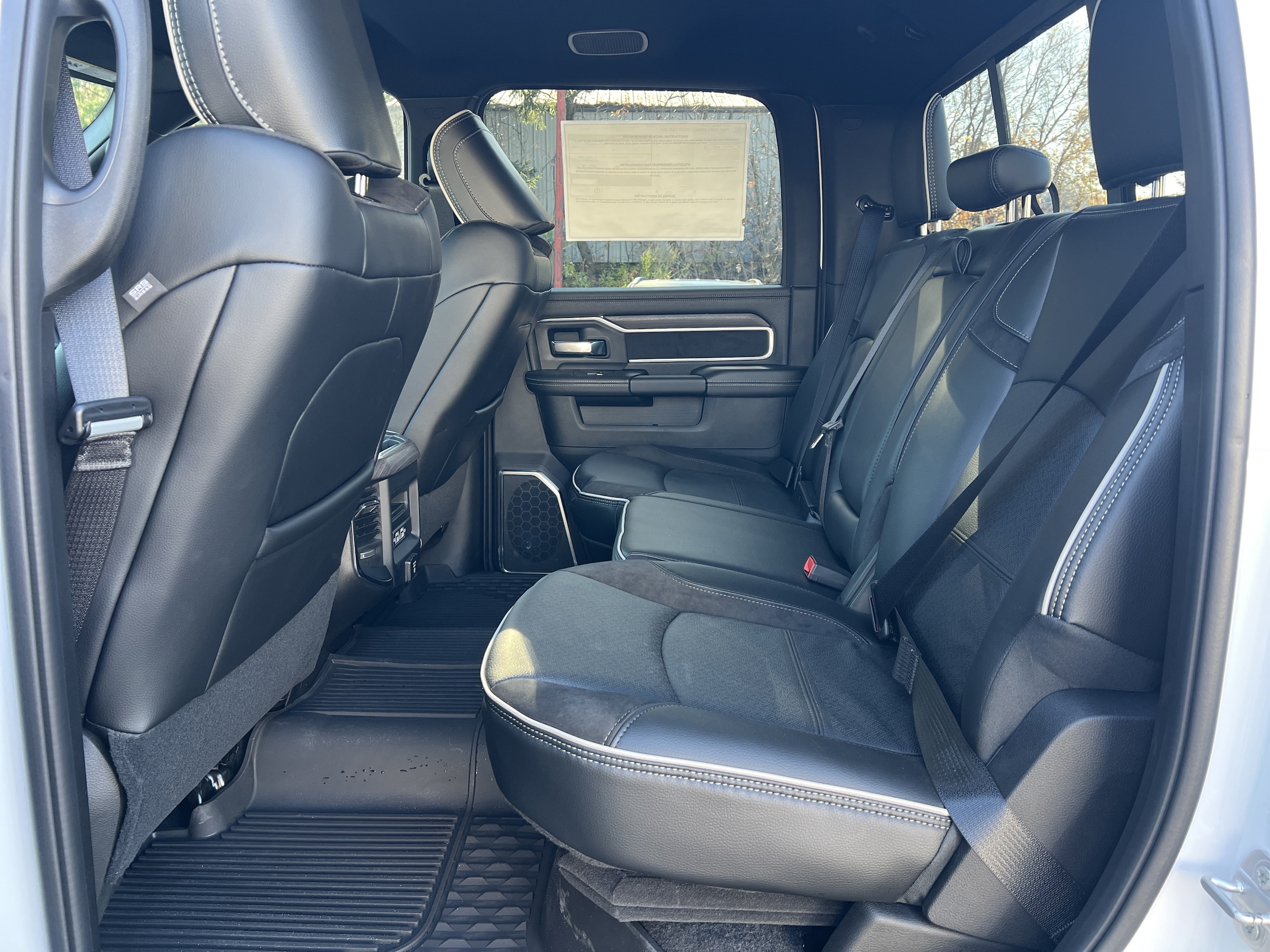2026 RAM 2500 Laramie - Photo 9