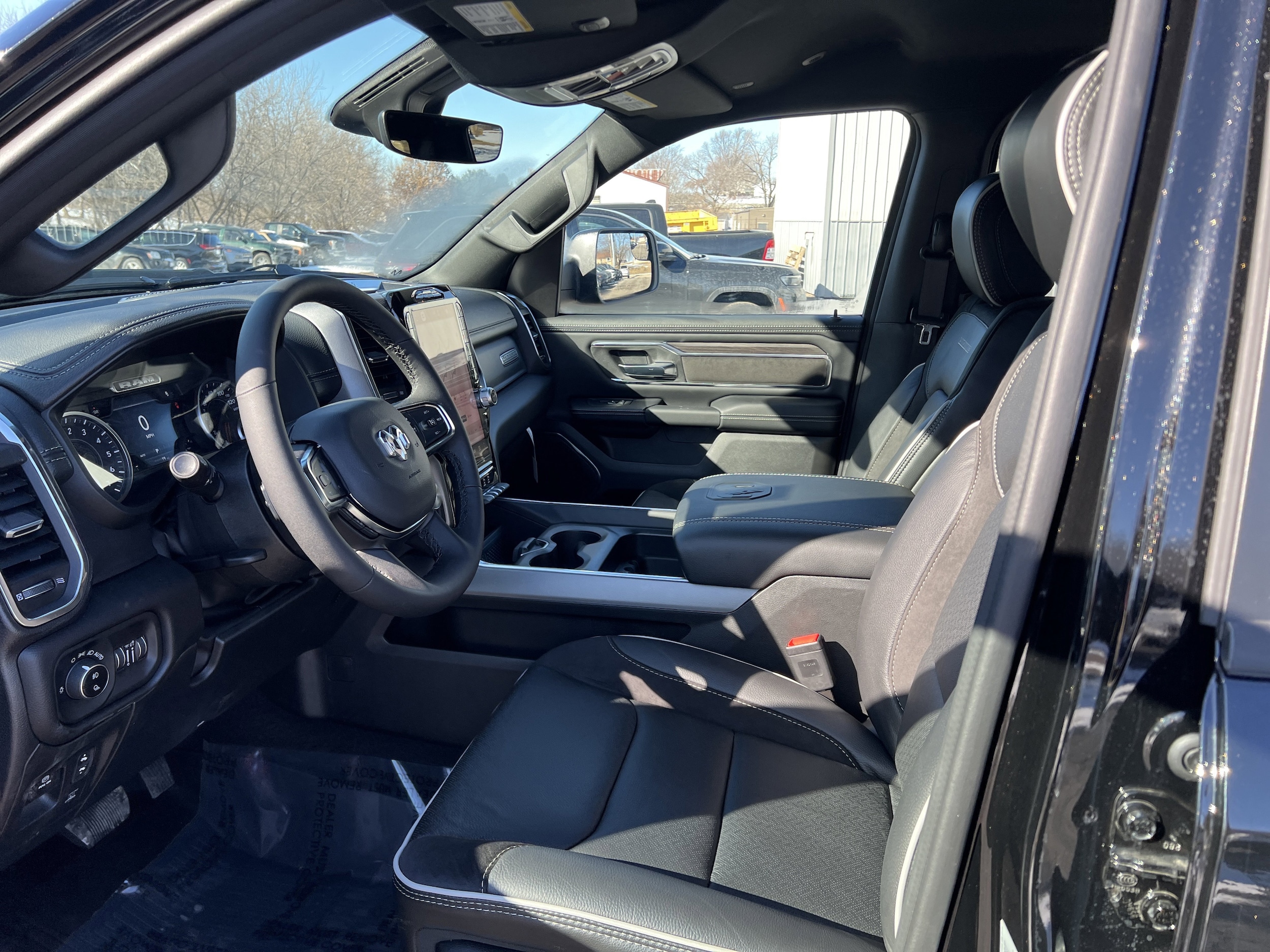 View vehicle photo 7