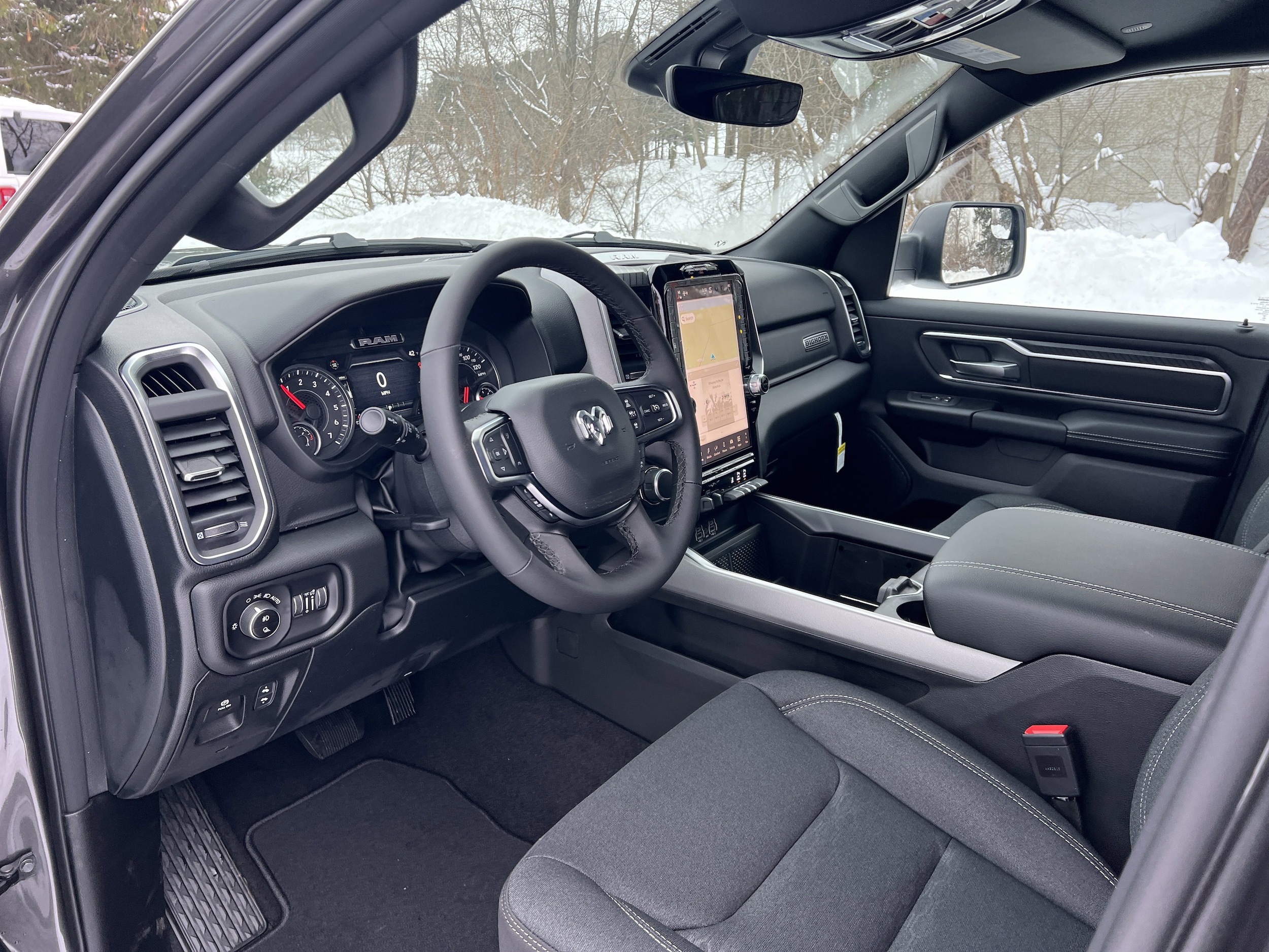 View vehicle photo 7