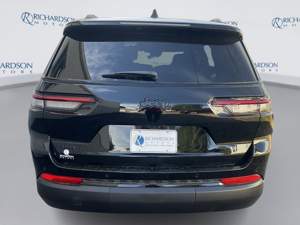 New 2025 Jeep Grand Cherokee L ALTITUDE X 4X4 Sport Utility