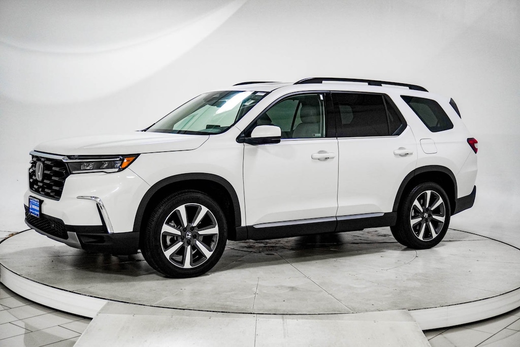 Used 2024 Honda Pilot Touring SUV