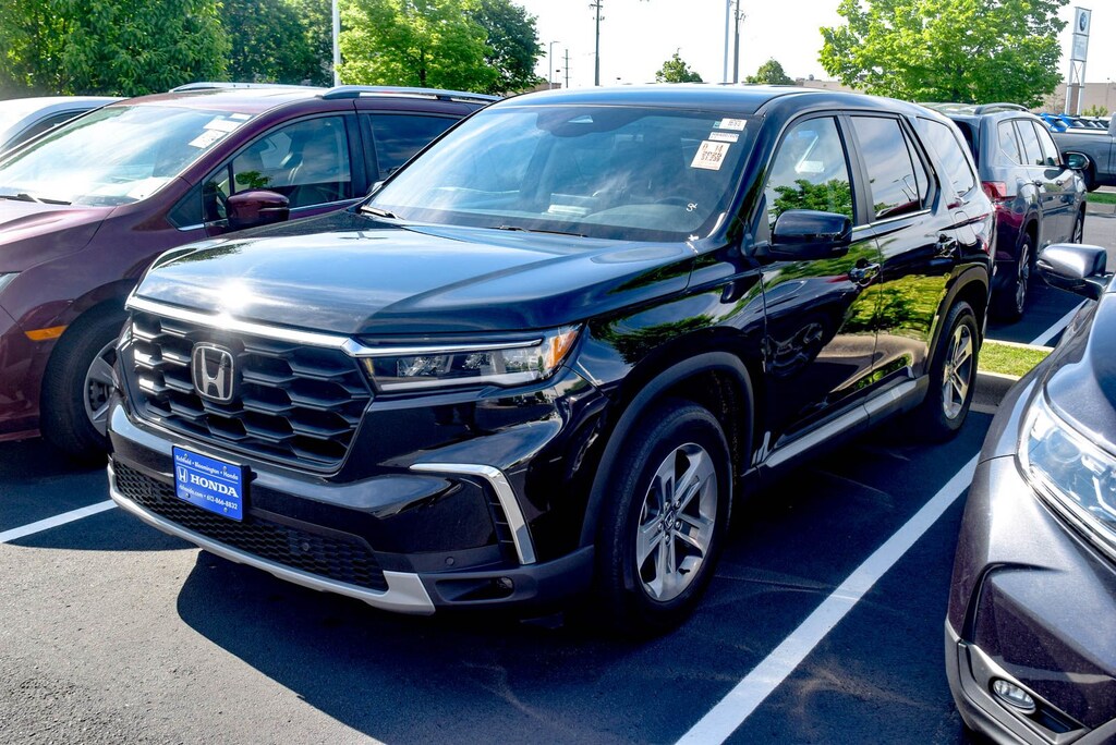 Used 2025 Honda Pilot EX-L SUV