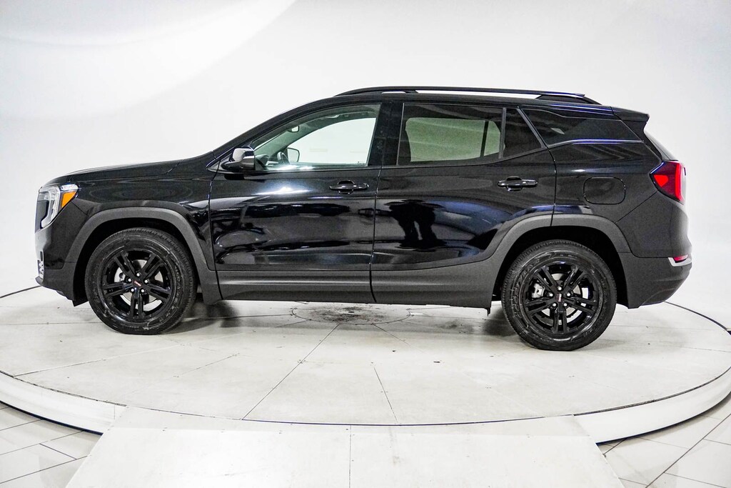 Used 2024 GMC Terrain AT4 SUV