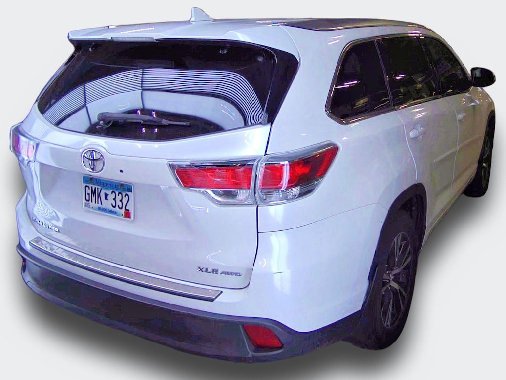 Used 2016 Toyota Highlander XLE V6 SUV