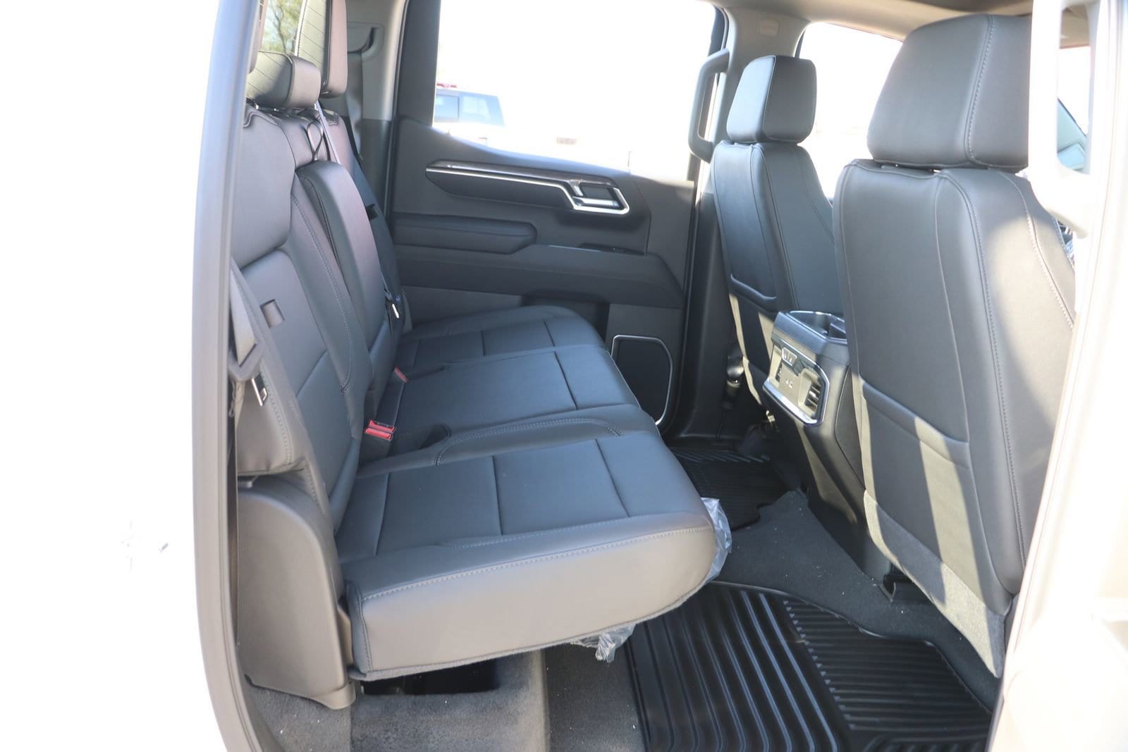 2026 Chevrolet Silverado 1500 LTZ - Photo 33