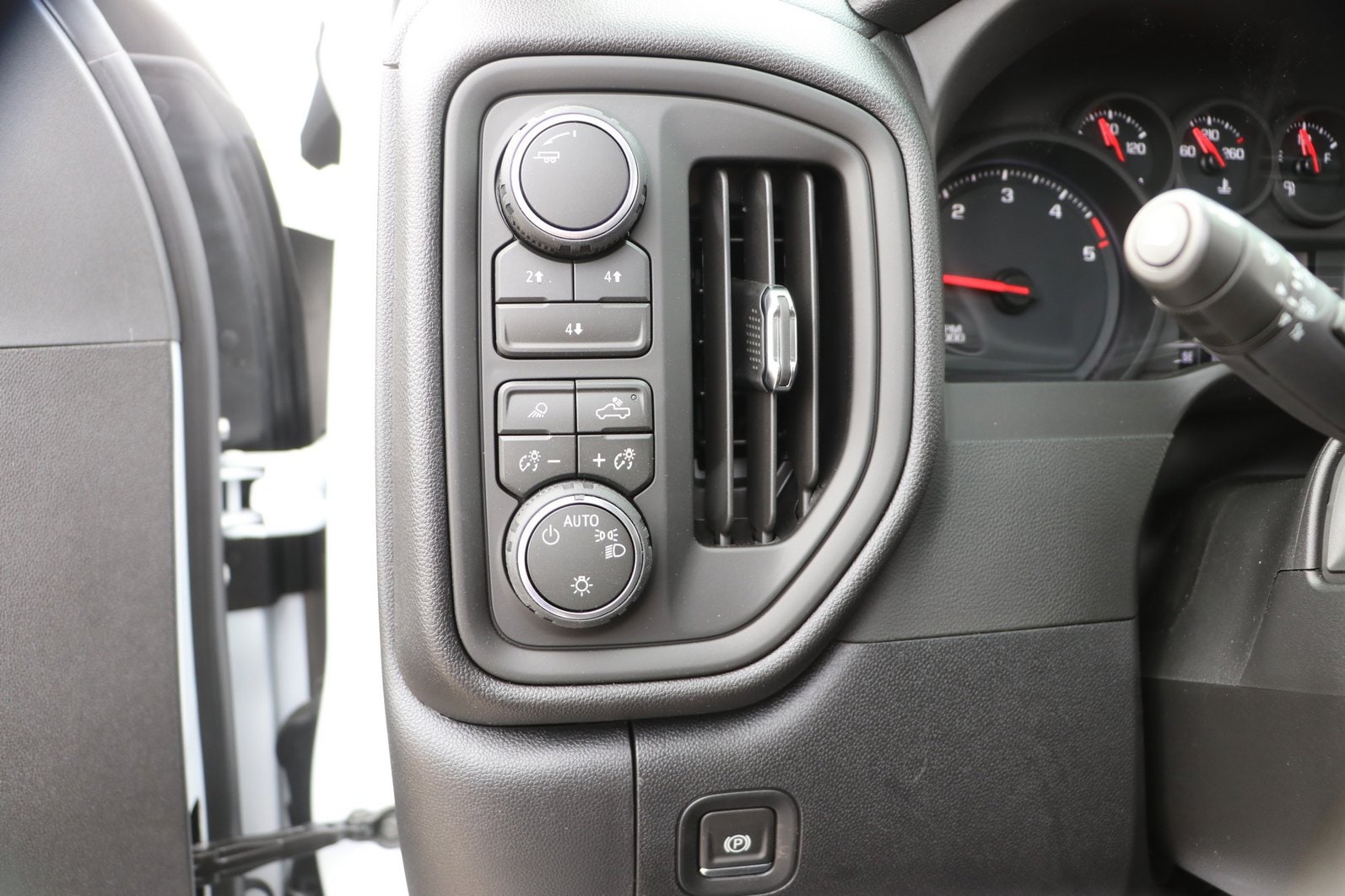 2026 Chevrolet Silverado 2500 HD Custom - Photo 14