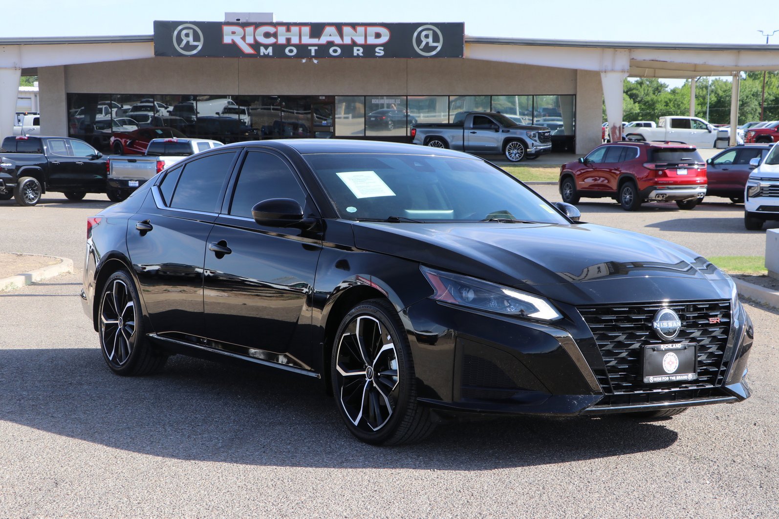 2024 Nissan Altima 2.5 SR's photo
