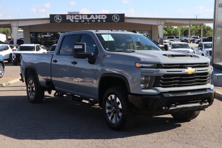 2024 Chevrolet Silverado 2500 HD Custom Truck