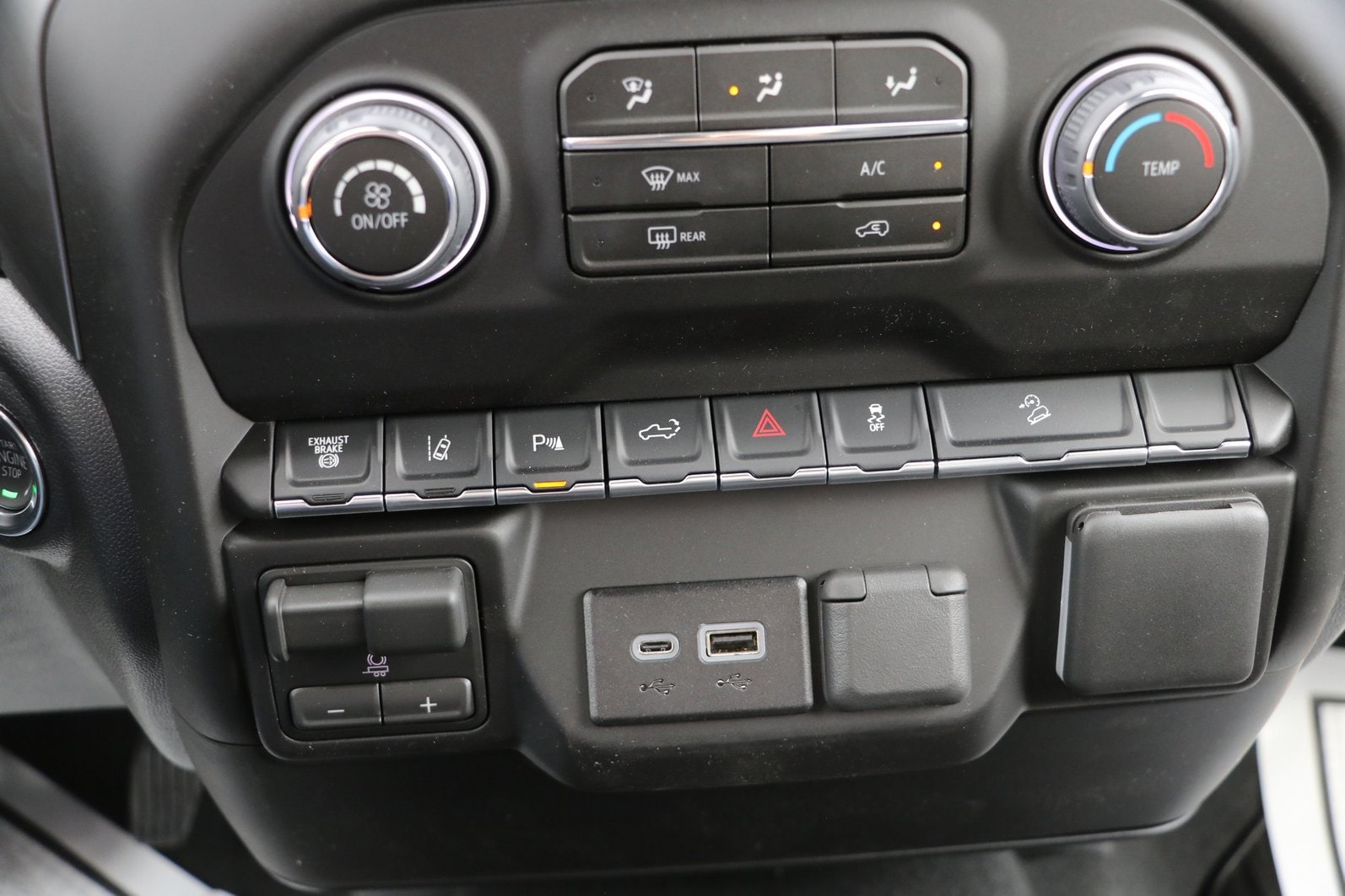2026 Chevrolet Silverado 2500 HD Custom - Photo 23
