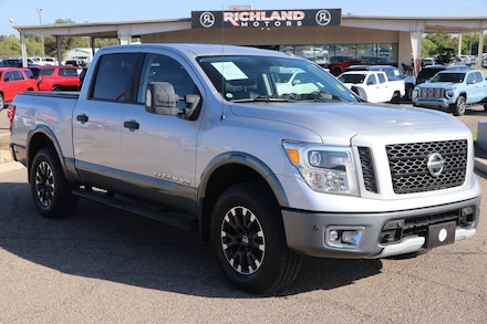 2019 Nissan Titan PRO-4X Truck