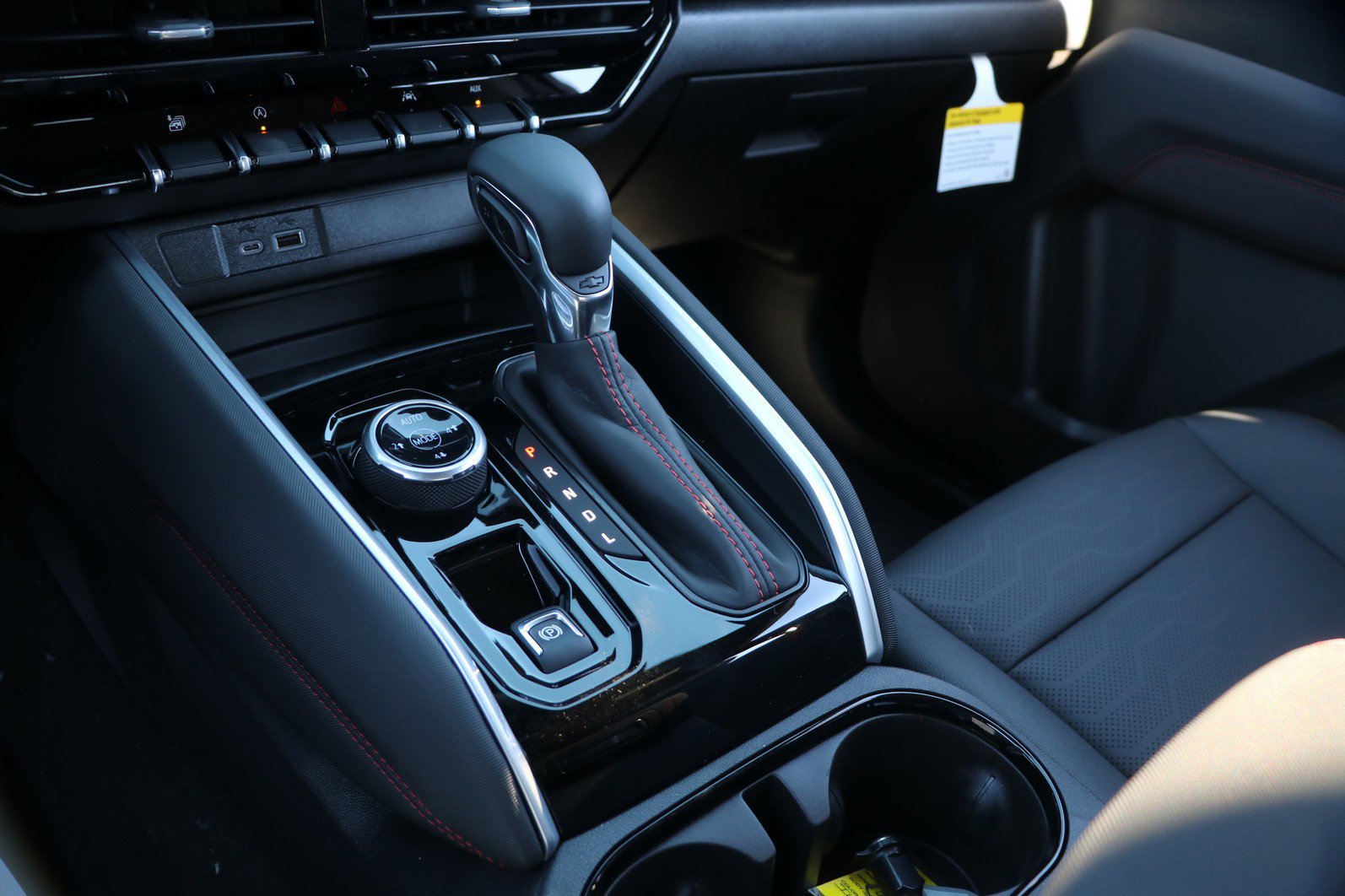 2026 Chevrolet Colorado Z71 - Photo 27