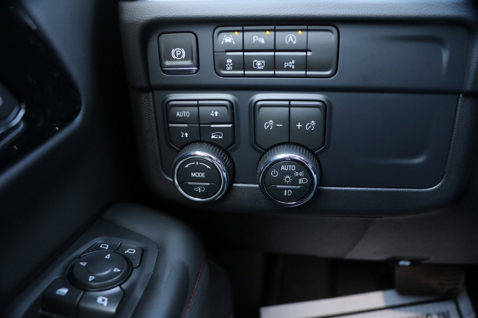 2026 Chevrolet Tahoe RST - Photo 14