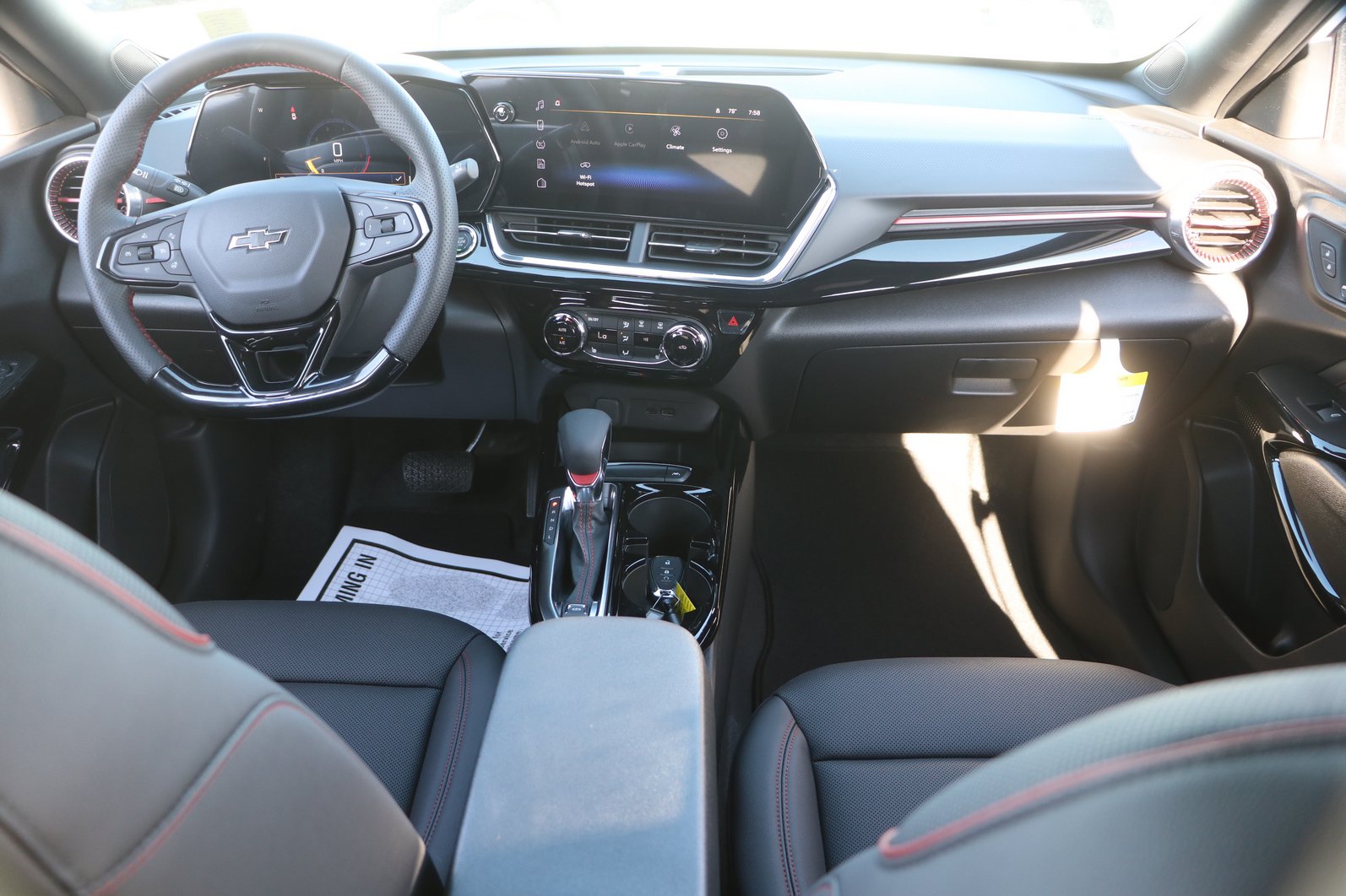 2026 Chevrolet Trax RS - Photo 18