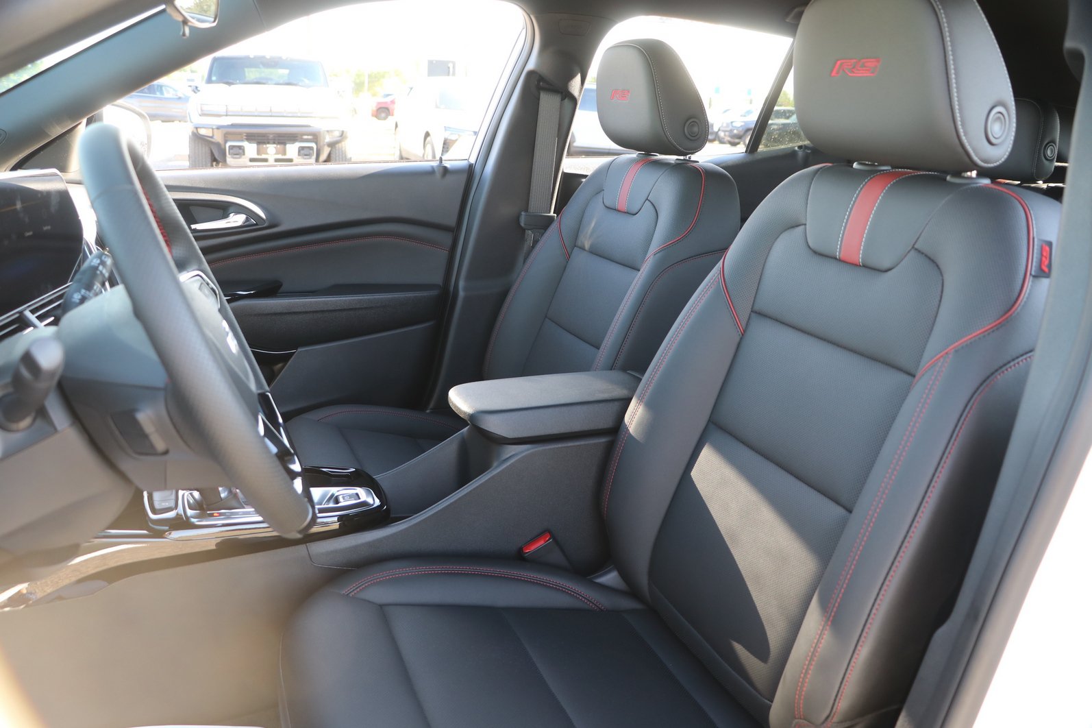 2026 Chevrolet Trax RS - Photo 16