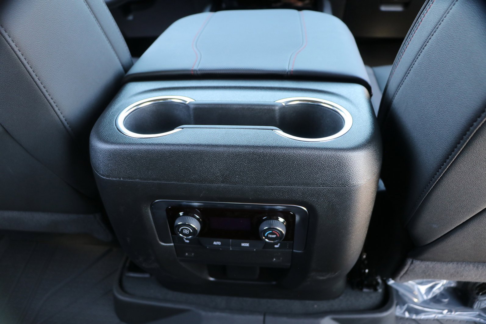 2026 Chevrolet Tahoe RST - Photo 36