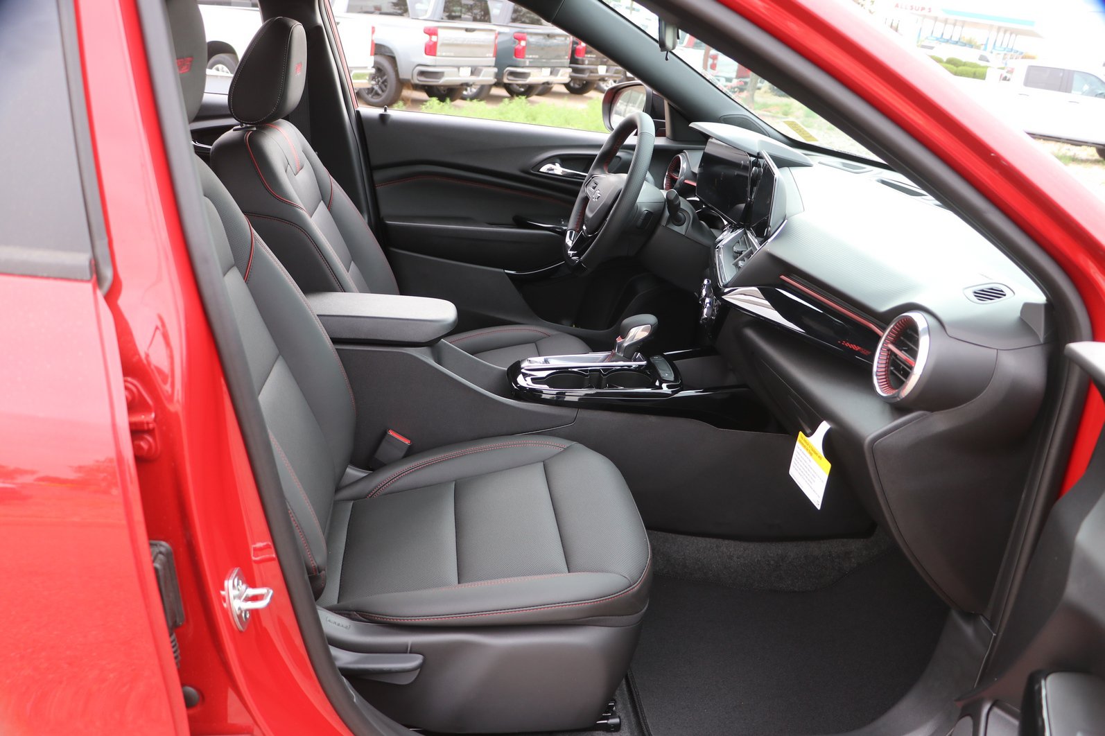 2026 Chevrolet Trax RS - Photo 32