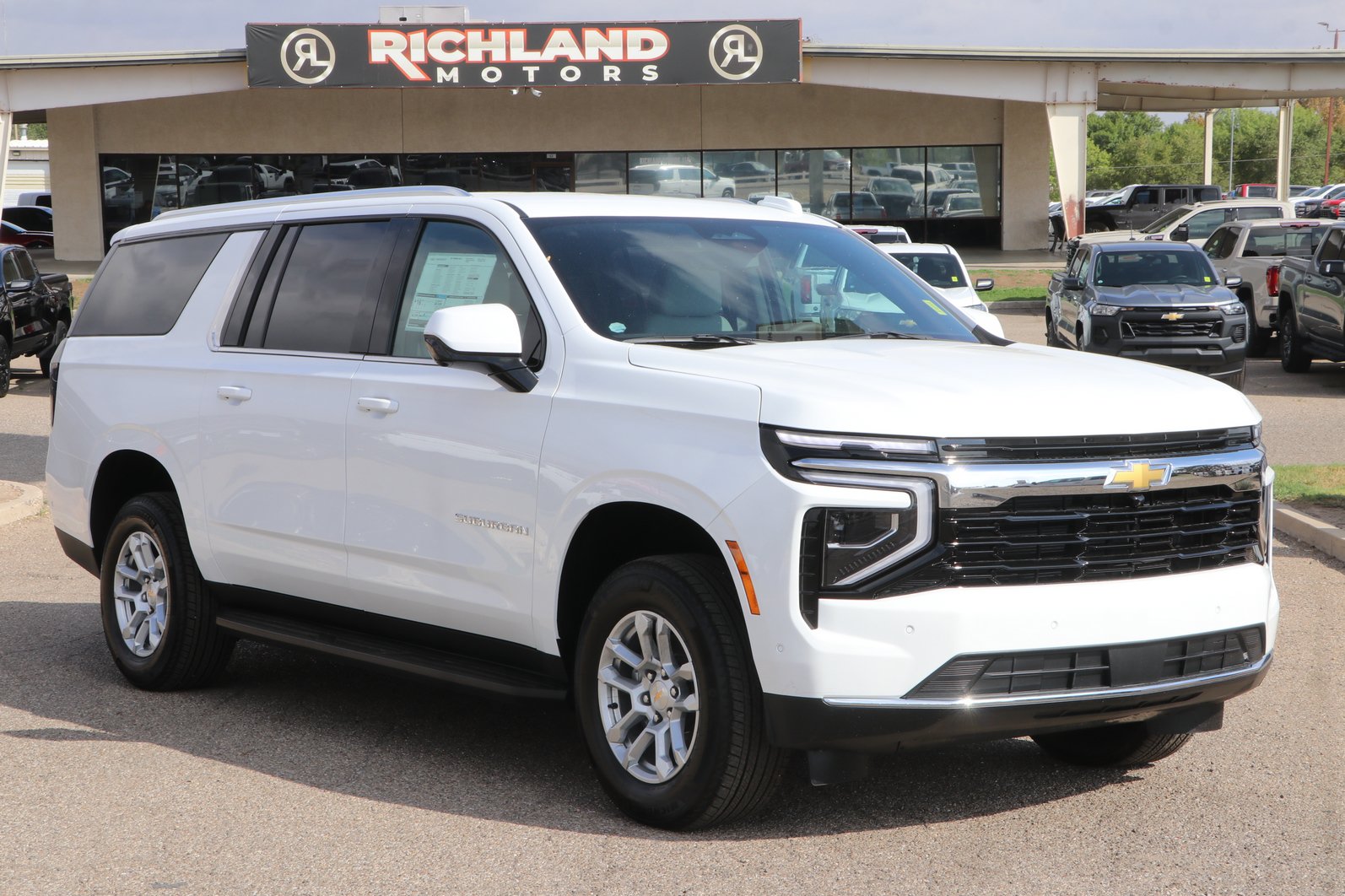 2027 Chevrolet Suburban LS SUV