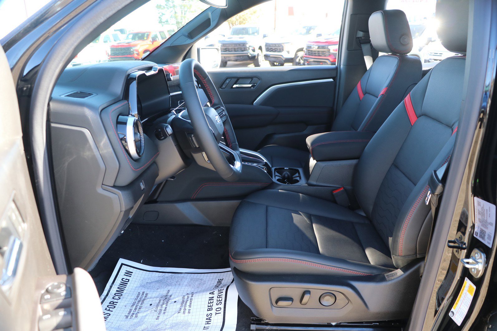 2026 Chevrolet Colorado Z71 - Photo 15