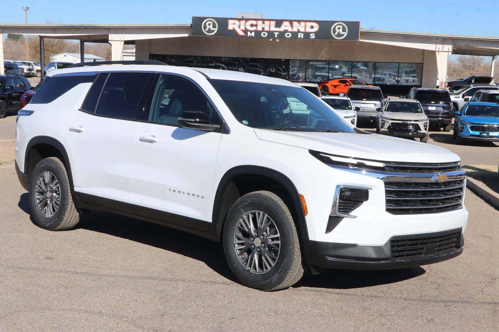 2026 Chevrolet Traverse LT's photo