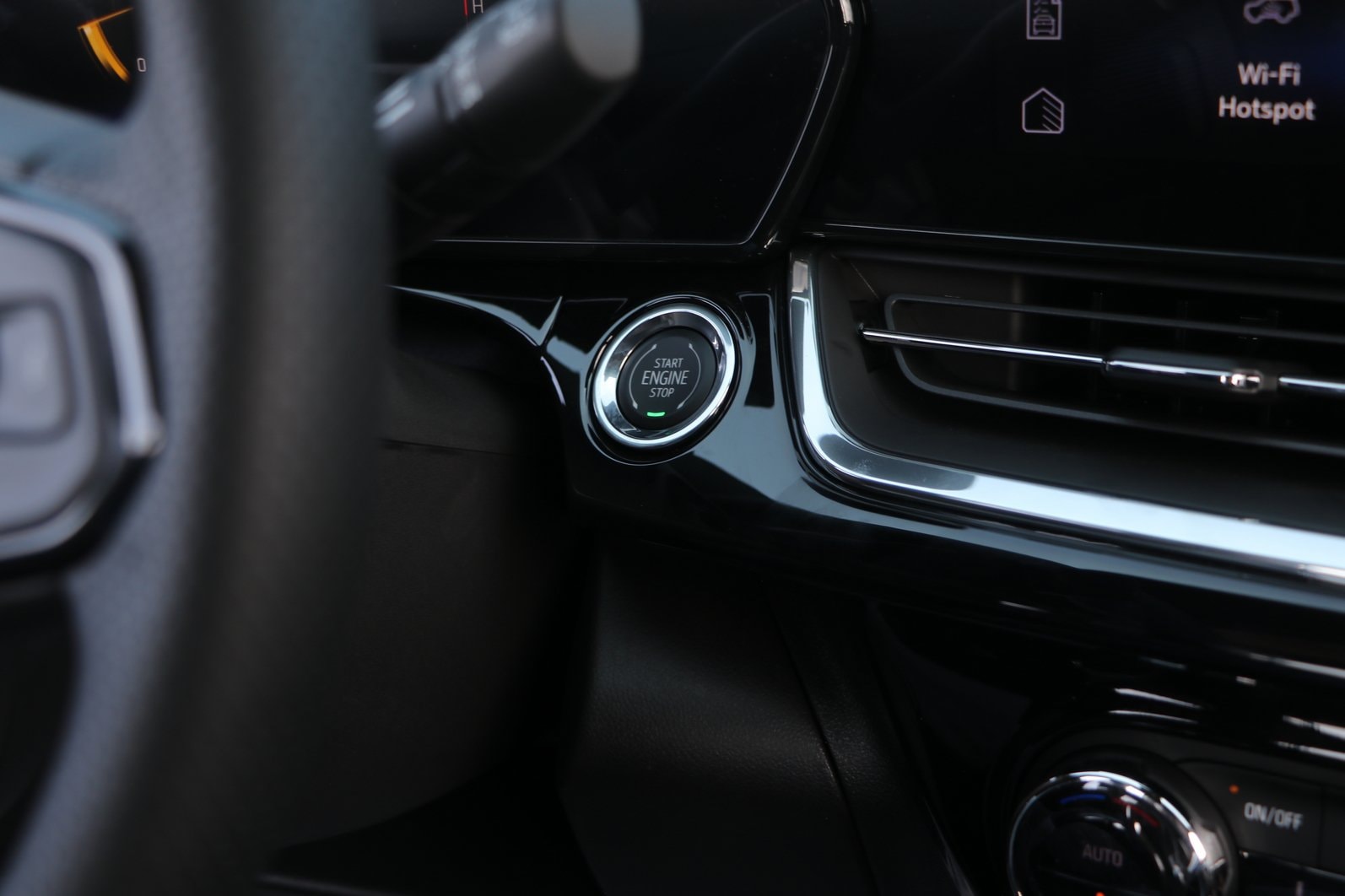 2026 Chevrolet Trax RS - Photo 24