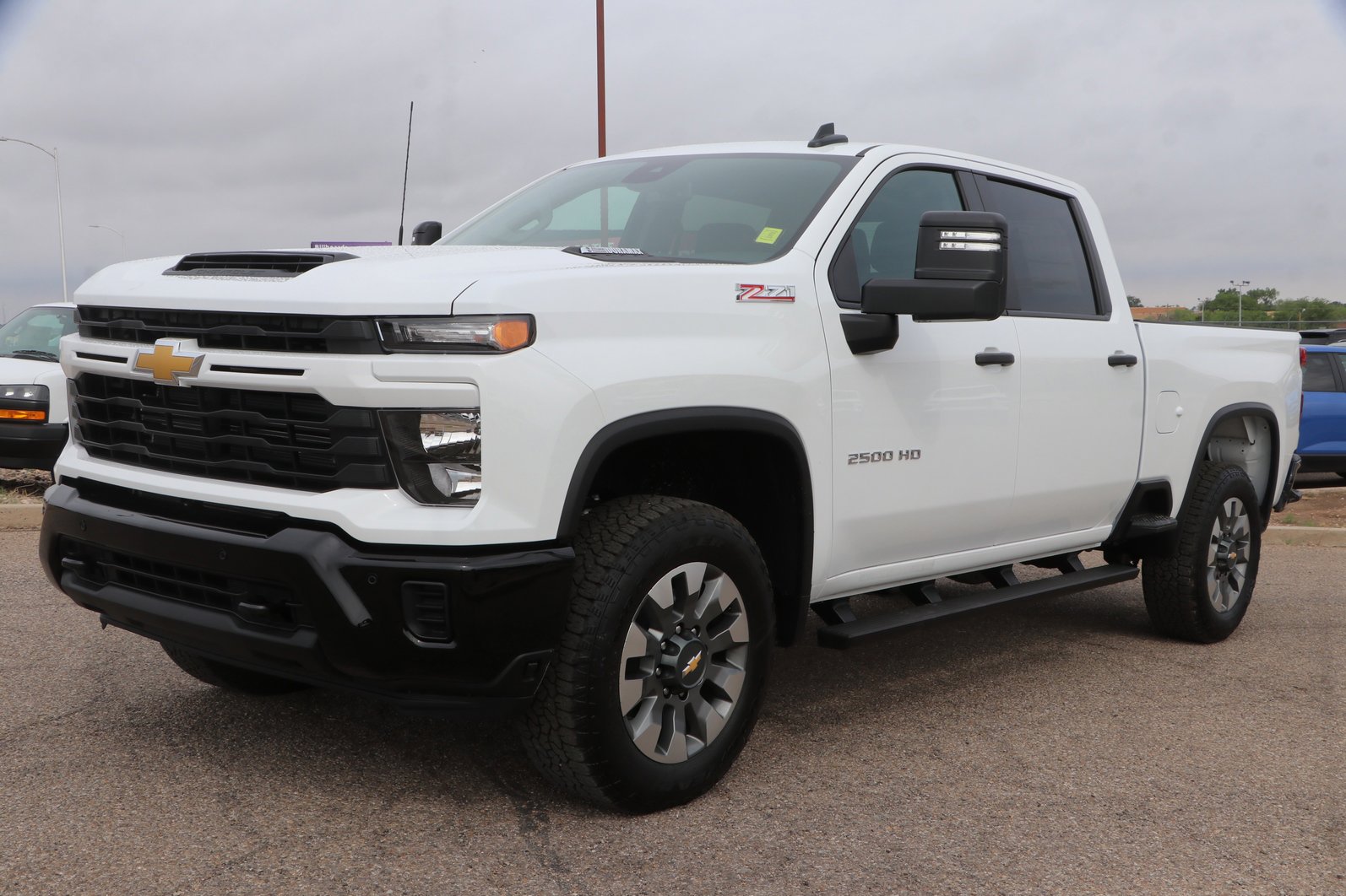 2026 Chevrolet Silverado 2500 HD Custom - Photo 5